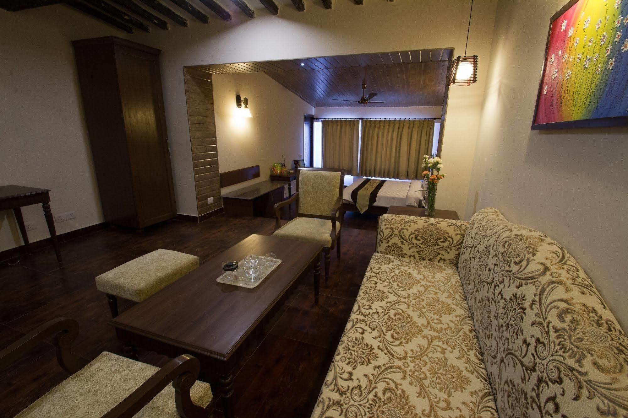 One Earth Royale Boutique Hotel Mussoorie Εξωτερικό φωτογραφία