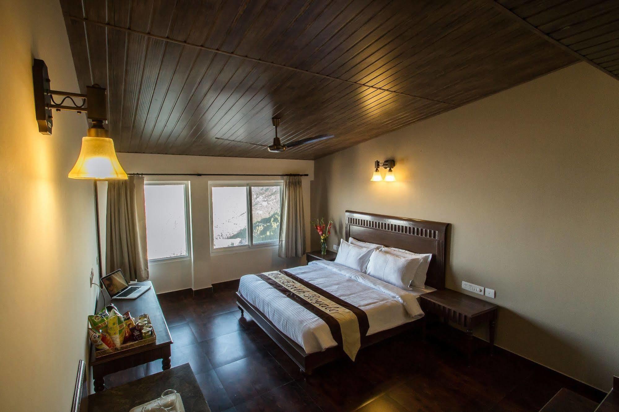 One Earth Royale Boutique Hotel Mussoorie Εξωτερικό φωτογραφία